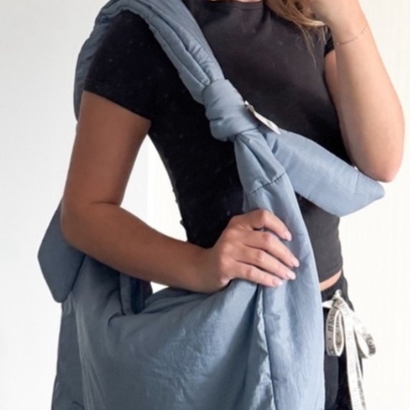 Free People tote bag plush power carryall Blue Fp movement NEW SOLD OUT - Picture 4 of 11